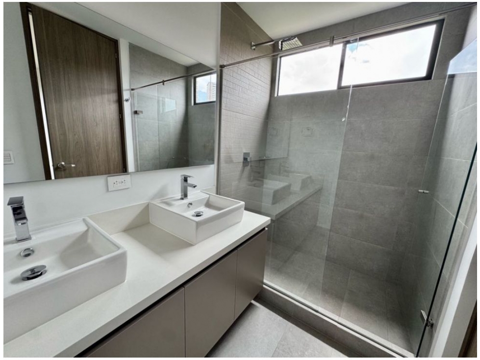 Apartamento en venta en Lalinde, Medellín · foto 5 de 16
