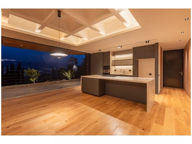 Apartamento de 2 alcobas en venta en Transversal Inferior, Medellín, 267 m² · foto 3 de 24
