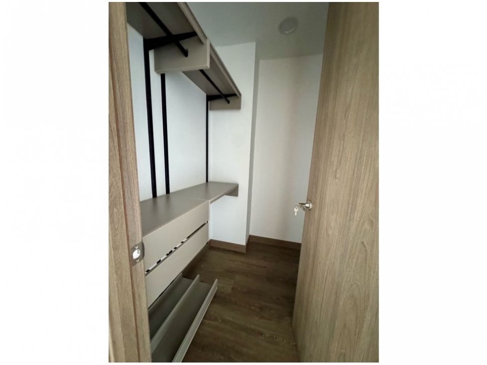 Apartamento en venta en Lalinde, Medellín · foto 7 de 16