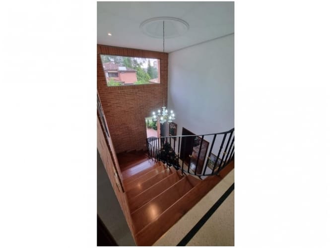 Casa de 4 alcobas en venta en El Poblado, Medellín, 294 m² · foto 9 de 24