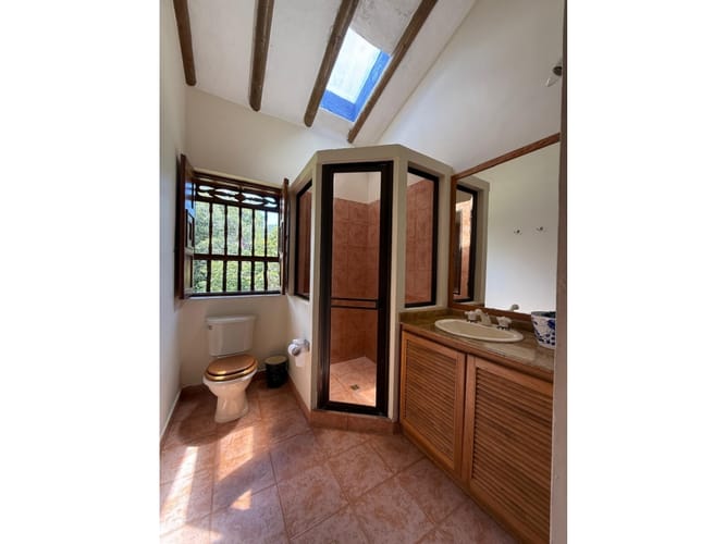 Casa de 5 alcobas en venta en Llano Grande, Rionegro, 300 m² · foto 16 de 18
