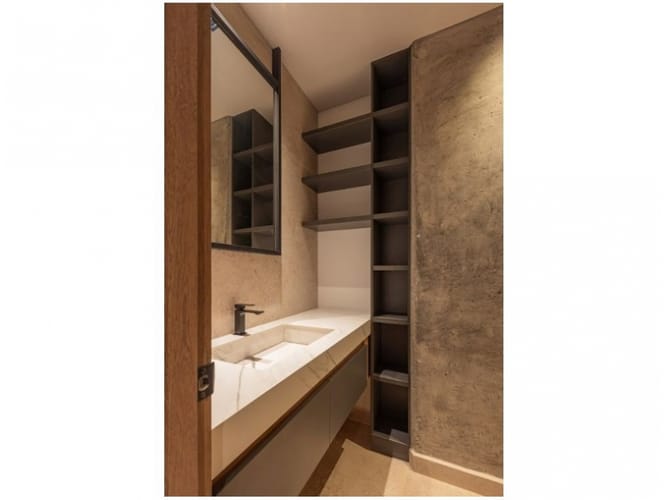 Apartamento de 2 alcobas en venta en Transversal Inferior, Medellín, 267 m² · foto 9 de 24