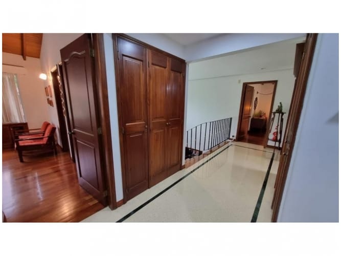 Casa de 4 alcobas en venta en El Poblado, Medellín, 294 m² · foto 11 de 24