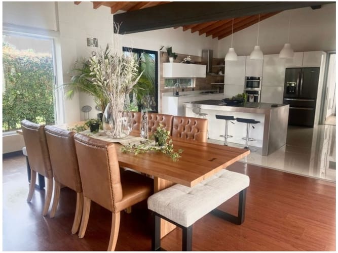 Casa de 3 alcobas en venta en Llano Grande, Rionegro · foto 2 de 19