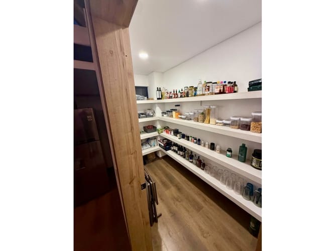 Apartamento de 3 alcobas en venta en Medellín, 320 m² · foto 4 de 16