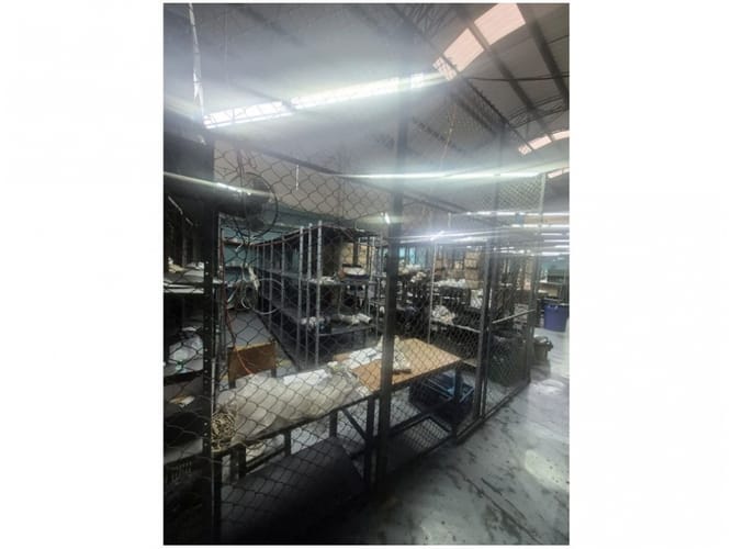 Bodega en venta en Bombona No.1, Medellín, 503 m² · foto 9 de 24