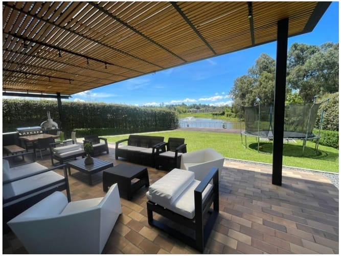 Casa de 3 alcobas en venta en Llano Grande, Rionegro, 1355 m² · foto 12 de 18