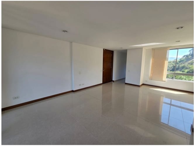 Apartamento en venta en El Poblado, Medellín · foto 5 de 24