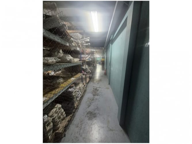 Bodega en venta en Bombona No.1, Medellín, 503 m² · foto 20 de 24