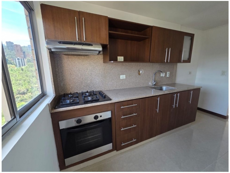 Apartamento en venta en El Poblado, Medellín · foto 10 de 24
