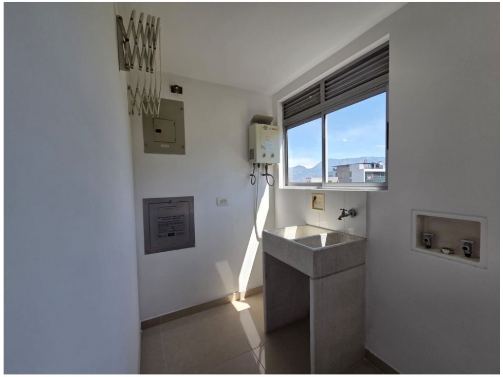 Apartamento en venta en El Poblado, Medellín · foto 13 de 24