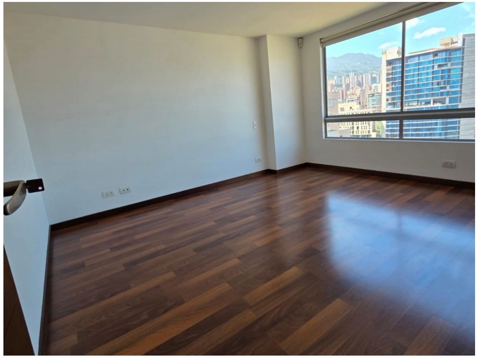 Apartamento en venta en El Poblado, Medellín · foto 15 de 24