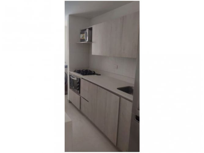 Apartamento de 3 alcobas en venta en Holanda, Sabaneta, 86 m² · foto 9 de 20