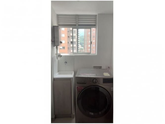 Apartamento de 3 alcobas en venta en Holanda, Sabaneta, 86 m² · foto 11 de 20