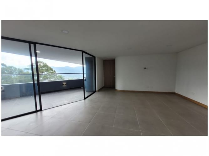 Apartamento de 3 alcobas en venta en El Poblado, Medellín, 100 m² · foto 7 de 18