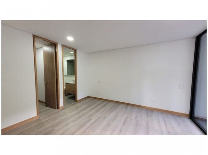 Apartamento de 3 alcobas en venta en El Poblado, Medellín, 100 m² · foto 13 de 18