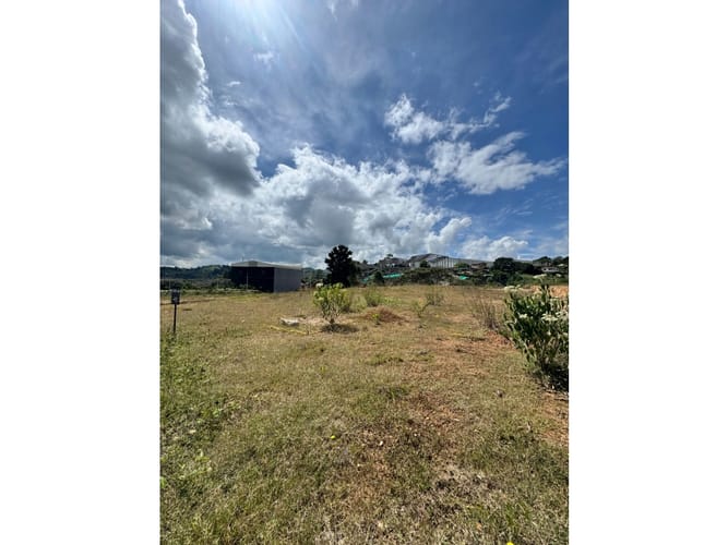 Lote en venta en San Lorenzo, Guarne, 1177 m² · foto 5 de 8
