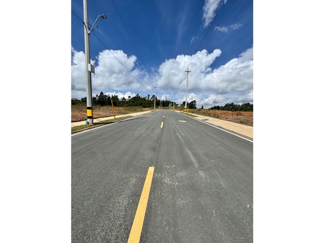 Lote en venta en San Lorenzo, Guarne, 1177 m² · foto 6 de 8