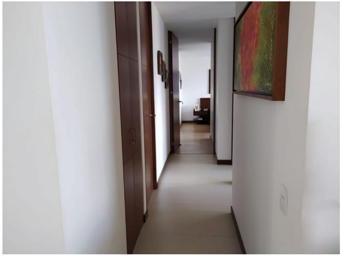 Apartamento en venta en Los Naranjos, Medellín · foto 5 de 10