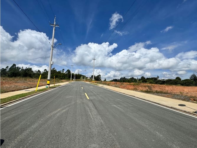 Lote en venta en San Lorenzo, Guarne, 1177 m² · foto 7 de 8