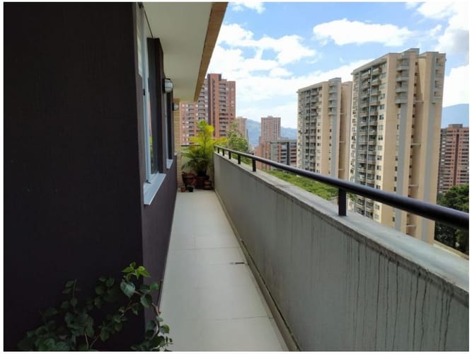 Apartamento en venta en Los Naranjos, Medellín · foto 10 de 10