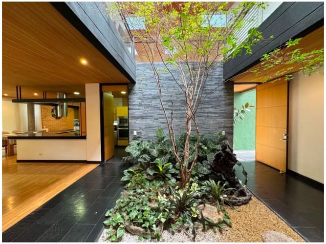 Casa de 4 alcobas en venta en Montessori, Envigado, 345 m² · foto 2 de 9