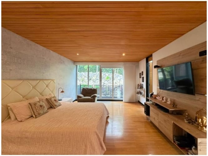 Casa de 4 alcobas en venta en Montessori, Envigado, 345 m² · foto 7 de 9