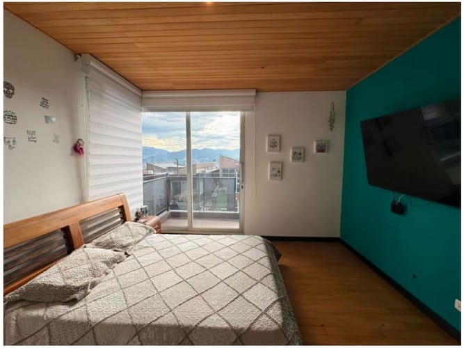 Casa de 4 alcobas en venta en Montessori, Envigado, 345 m² · foto 8 de 9