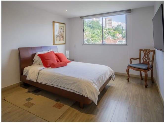 Apartamento de 3 alcobas en venta en El Poblado, Medellín, 240 m² · foto 15 de 20