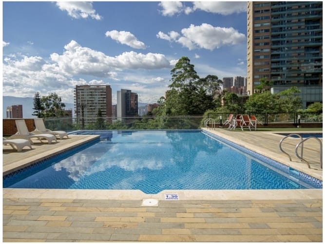 Apartamento de 3 alcobas en venta en El Poblado, Medellín, 240 m² · foto 18 de 20
