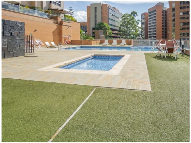 Apartamento de 3 alcobas en venta en El Poblado, Medellín, 240 m² · foto 19 de 20
