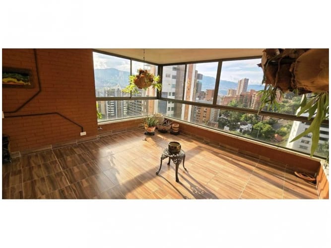 Apartamento de 3 alcobas en venta en Castropol, Medellín, 320 m² · foto 1 de 24