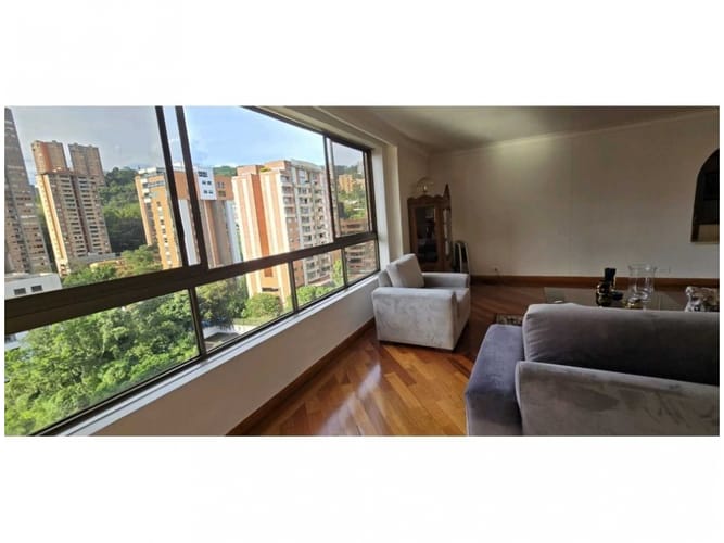 Apartamento de 3 alcobas en venta en Castropol, Medellín, 320 m² · foto 7 de 24