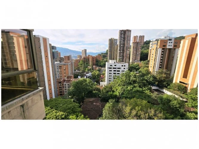 Apartamento de 3 alcobas en venta en Castropol, Medellín, 320 m² · foto 8 de 24