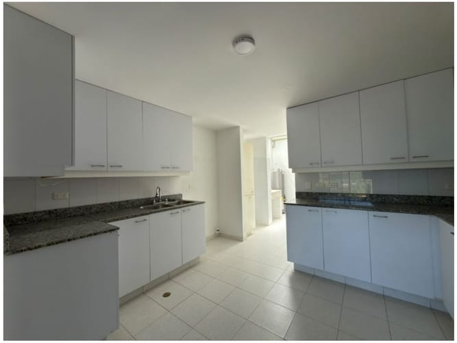 Casa de 4 alcobas en venta en Camino Verde, Envigado, 300 m² · foto 5 de 23