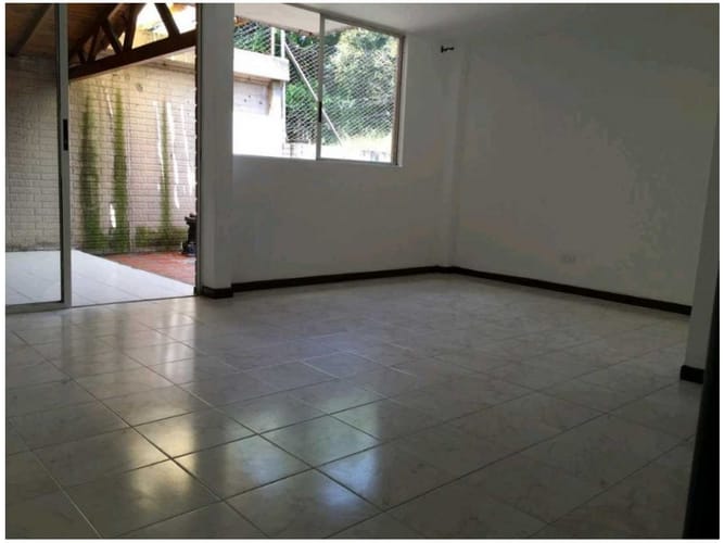 Casa de 4 alcobas en venta en Belen La Palma, Medellín, 137 m² · foto 2 de 15