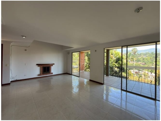 Casa de 4 alcobas en venta en Camino Verde, Envigado, 300 m² · foto 7 de 23