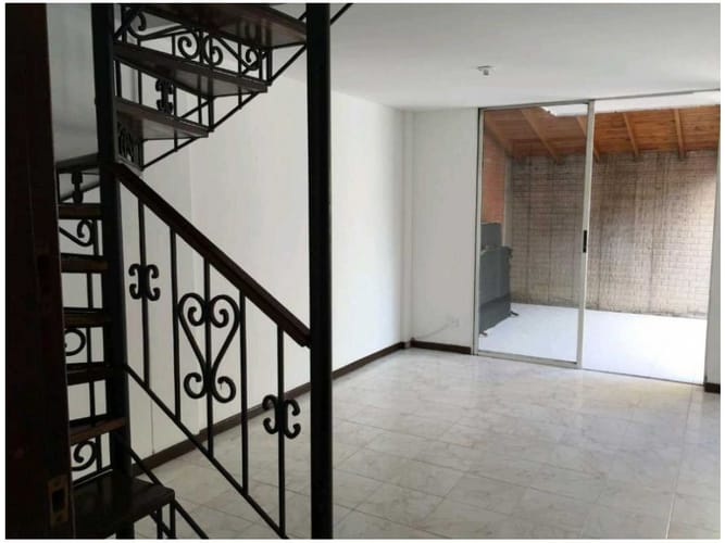 Casa de 4 alcobas en venta en Belen La Palma, Medellín, 137 m² · foto 4 de 15