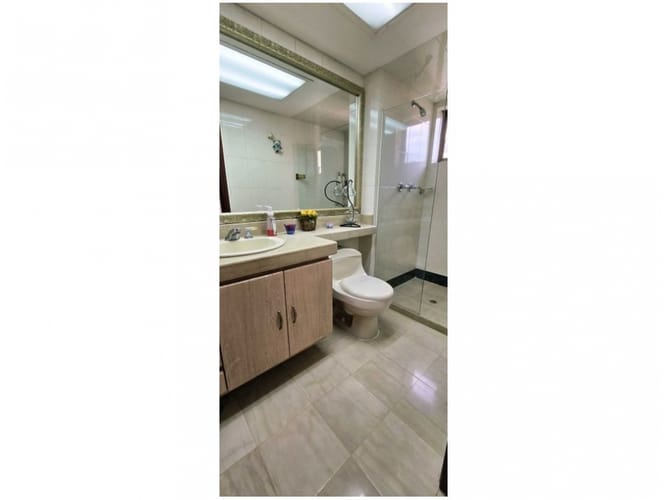 Apartamento de 3 alcobas en venta en Castropol, Medellín, 320 m² · foto 16 de 24
