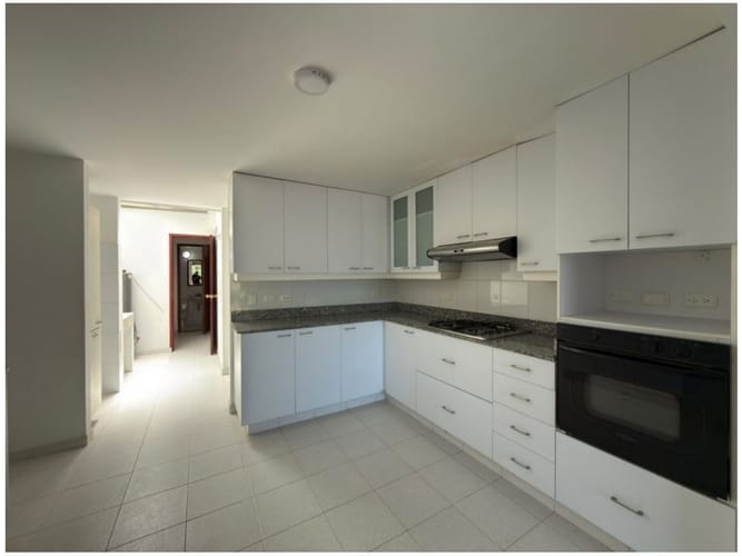 Casa de 4 alcobas en venta en Camino Verde, Envigado, 300 m² · foto 11 de 23