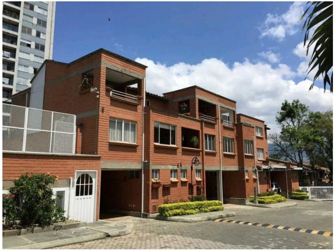 Casa de 4 alcobas en venta en Belen La Palma, Medellín, 137 m² · foto 8 de 15