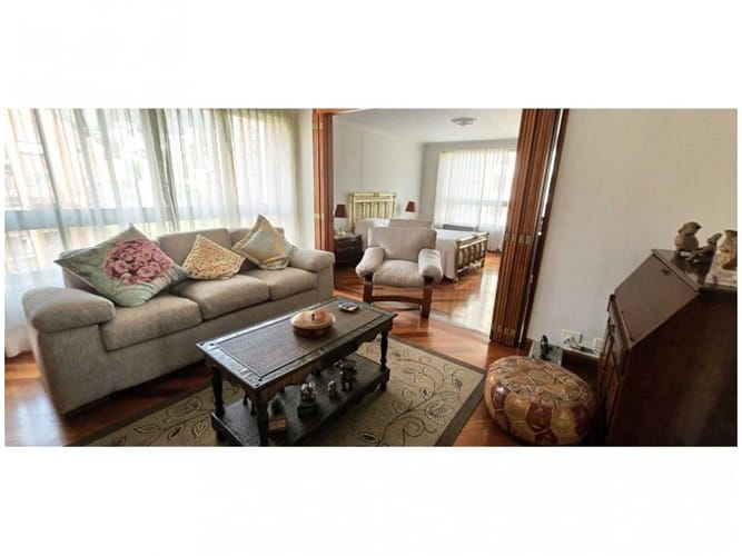 Apartamento de 3 alcobas en venta en Castropol, Medellín, 320 m² · foto 19 de 24