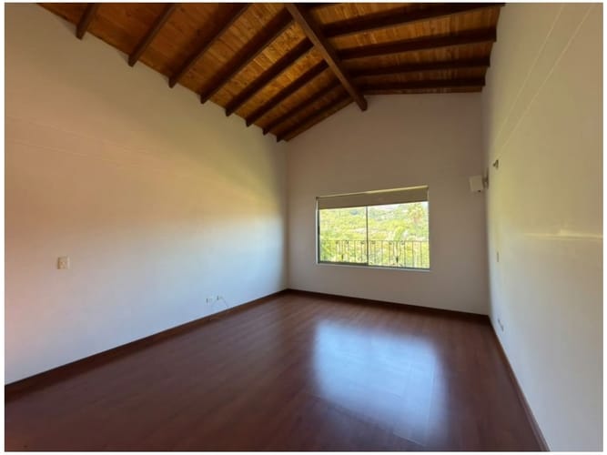 Casa de 4 alcobas en venta en Camino Verde, Envigado, 300 m² · foto 14 de 23