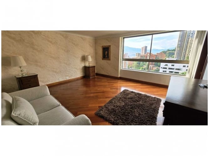 Apartamento de 3 alcobas en venta en Castropol, Medellín, 320 m² · foto 21 de 24