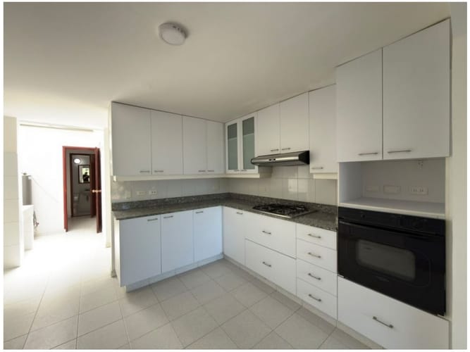 Casa de 4 alcobas en venta en Camino Verde, Envigado, 300 m² · foto 15 de 23