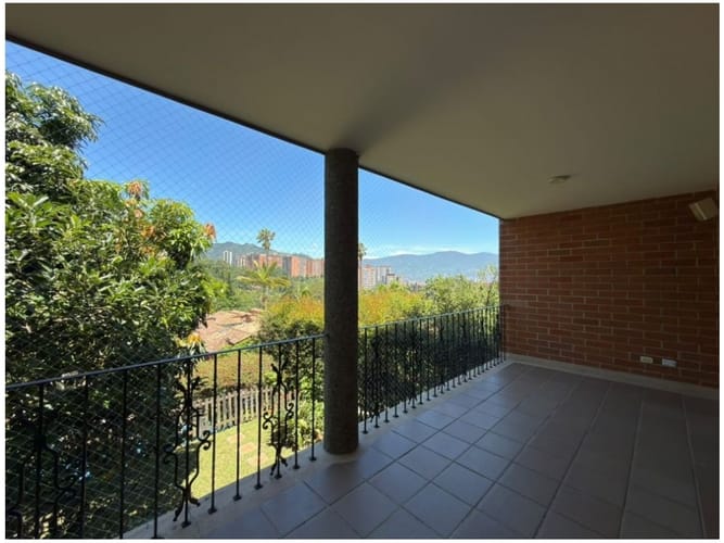 Casa de 4 alcobas en venta en Camino Verde, Envigado, 300 m² · foto 18 de 23