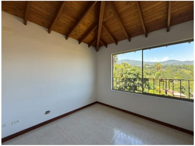 Casa de 4 alcobas en venta en Camino Verde, Envigado, 300 m² · foto 19 de 23