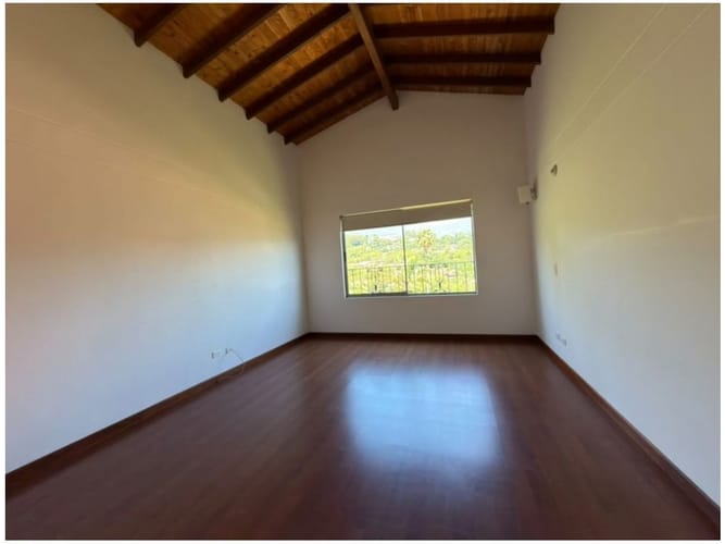 Casa de 4 alcobas en venta en Camino Verde, Envigado, 300 m² · foto 20 de 23