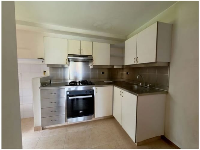 Apartamento de 3 alcobas en venta en El Diamante No. 2, Medellín, 113 m² · foto 5 de 6