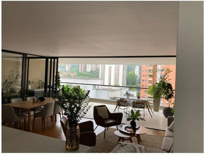 Apartamento de 3 alcobas en venta en Santa Maria De Los Angeles, Medellín, 195 m² · foto 2 de 8